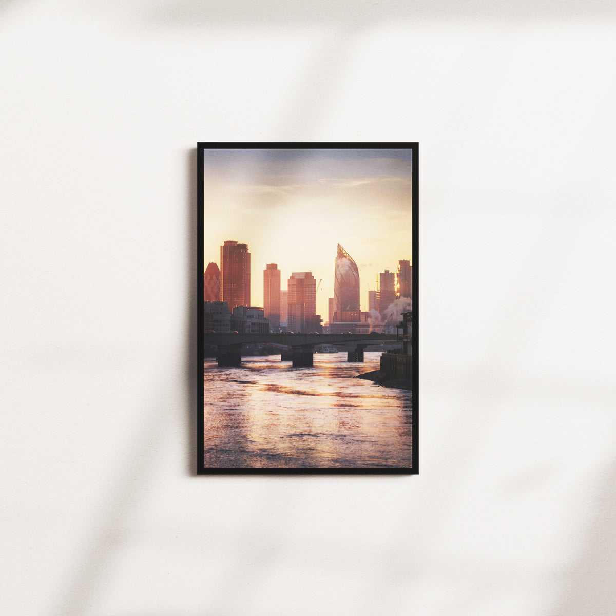 lemon horizon — black frame