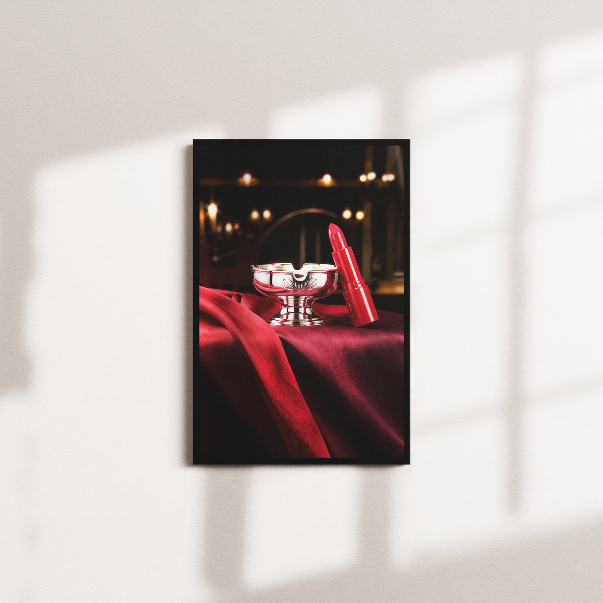 signal fold — black frame