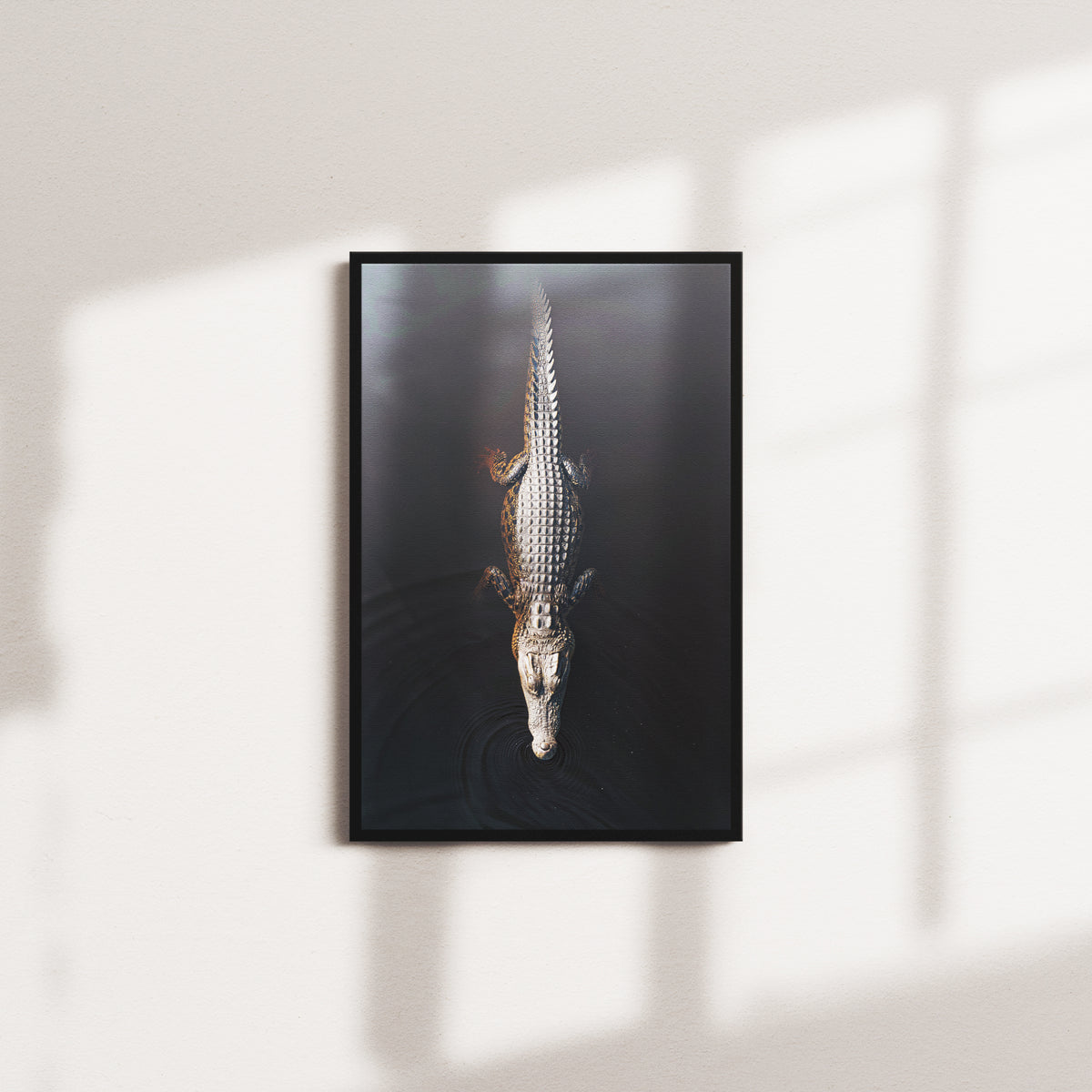umber current — black frame