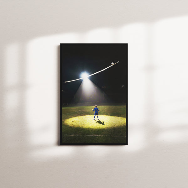 midfield shadow — black frame